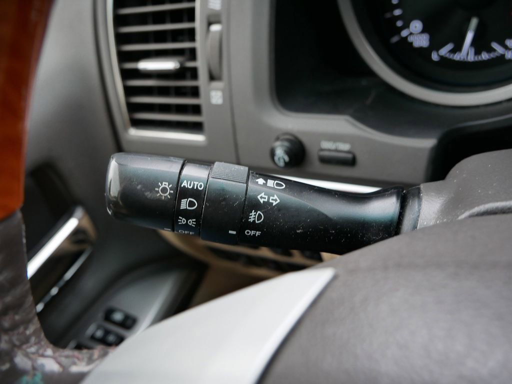 Used 2015 Toyota Land Cruiser image 55