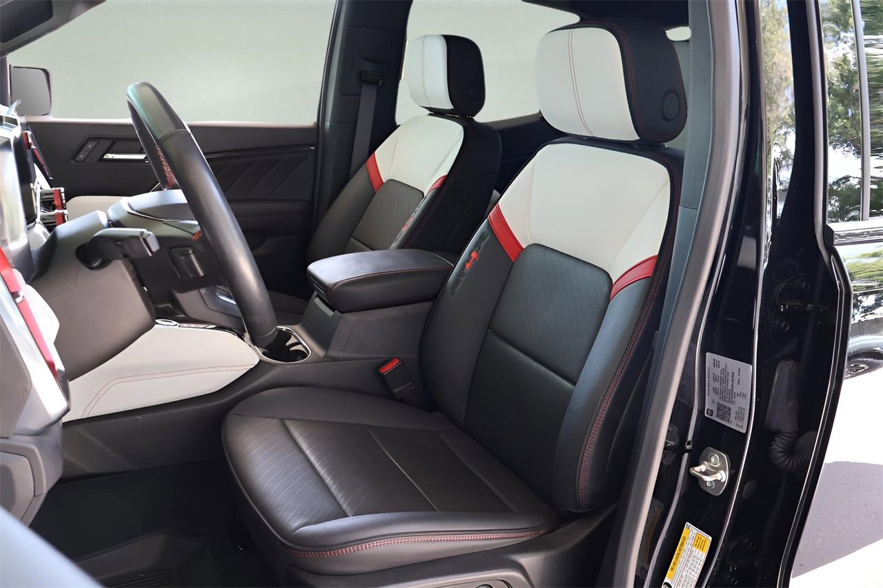 Used 2024 GMC Canyon AT4X image 13