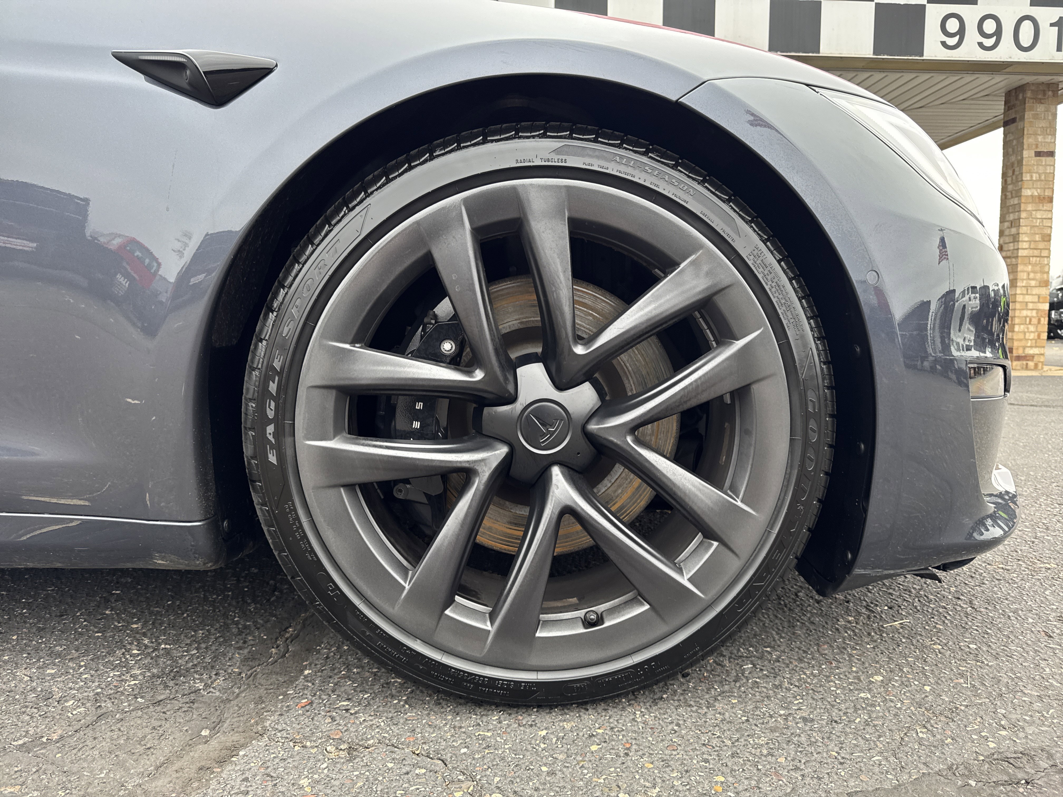 Used 2022 Tesla Model S image 9