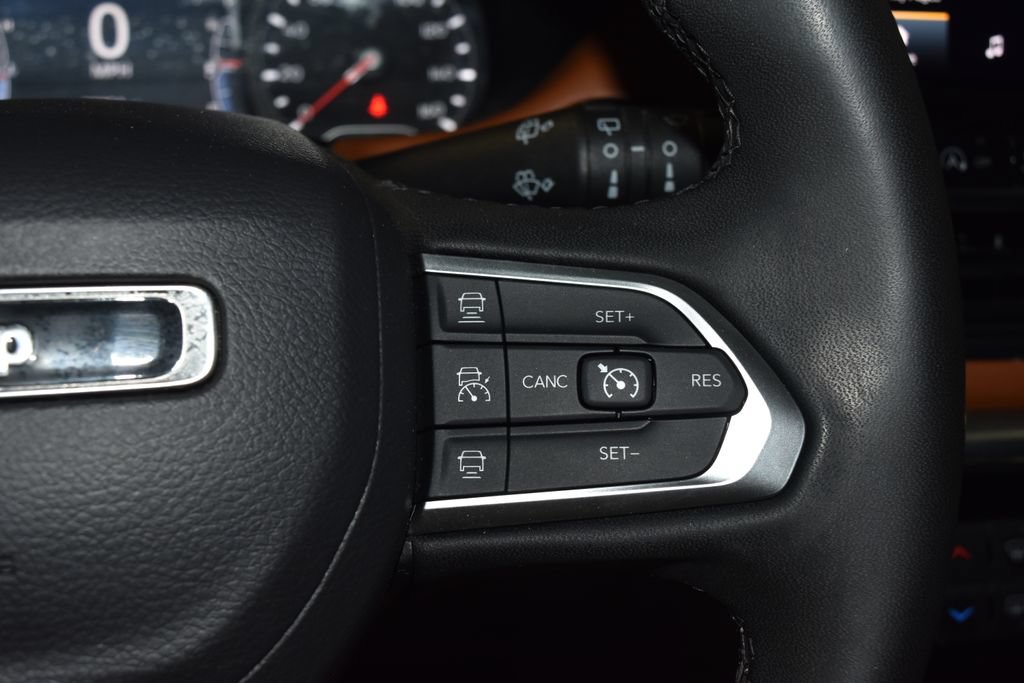Used 2024 Jeep Compass Limited AWD/4WD image 9