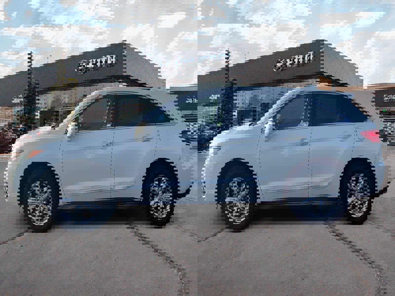 Used 2015 Acura RDX Tech Pkg image 2