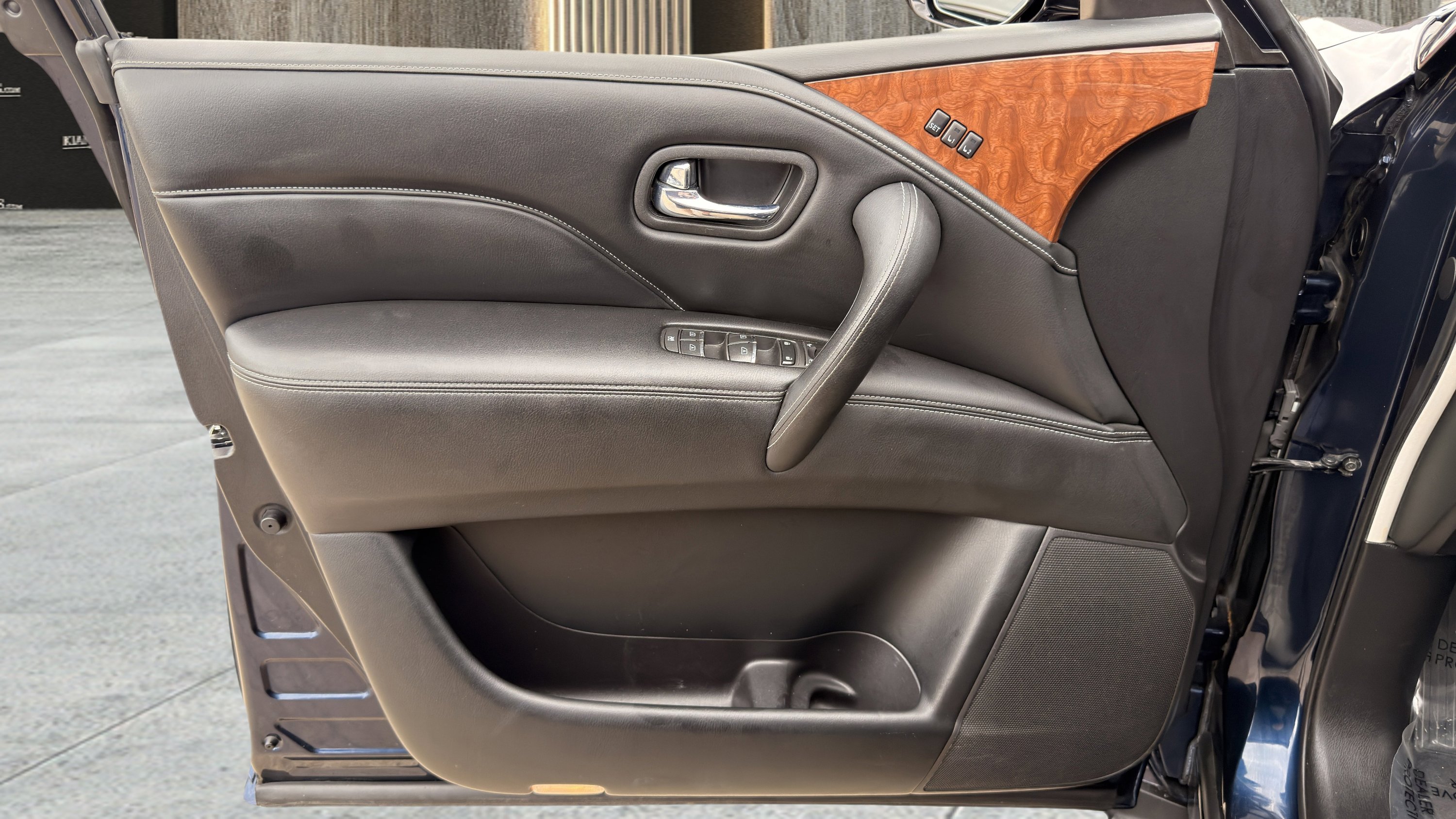 Used 2019 INFINITI QX80 Luxe RWD image 19