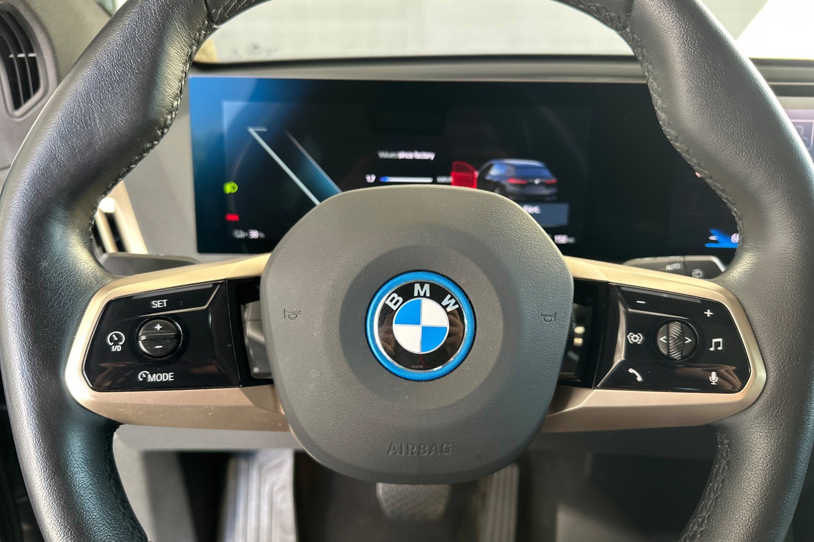 Certified 2024 BMW iX xDrive50 w/ Sport Package AWD/4WD image 31