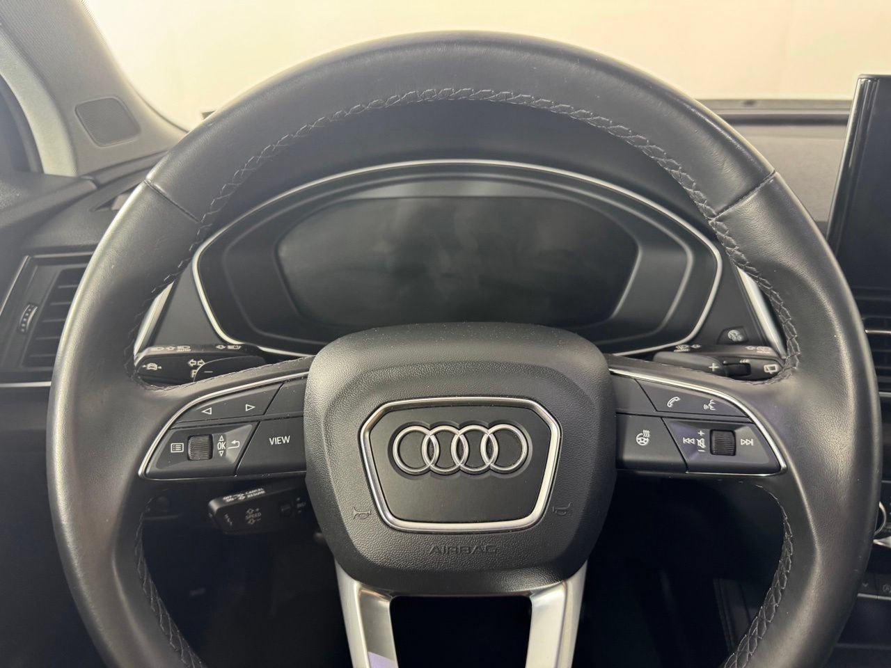 Used 2023 Audi Q5 2.0T Premium Plus w/ Premium Plus Package AWD/4WD image 12