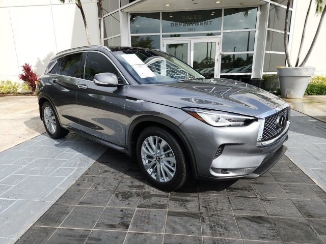 Used 2025 INFINITI QX50 Luxe image 2