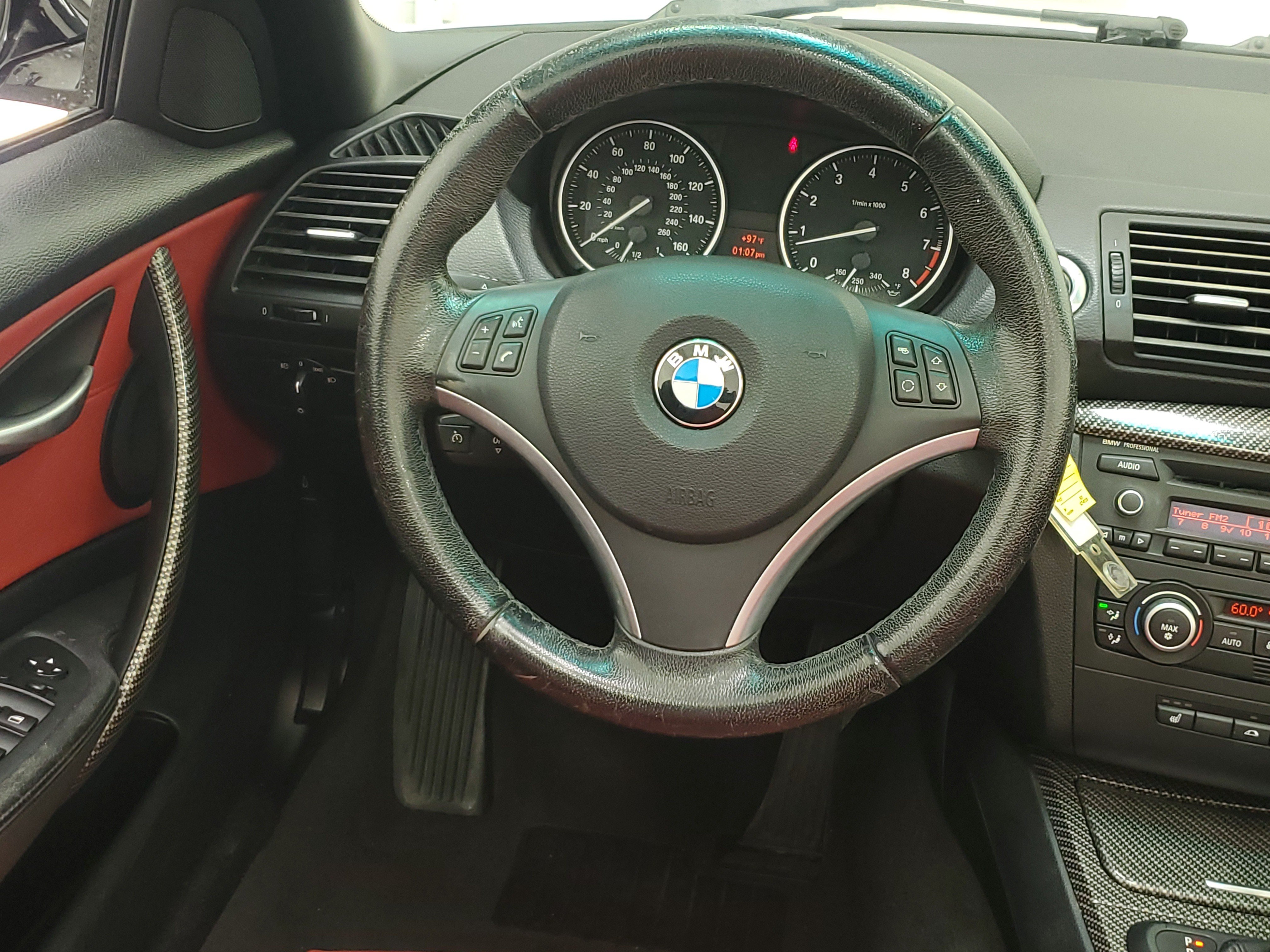 Used 2008 BMW 135i Convertible RWD image 16