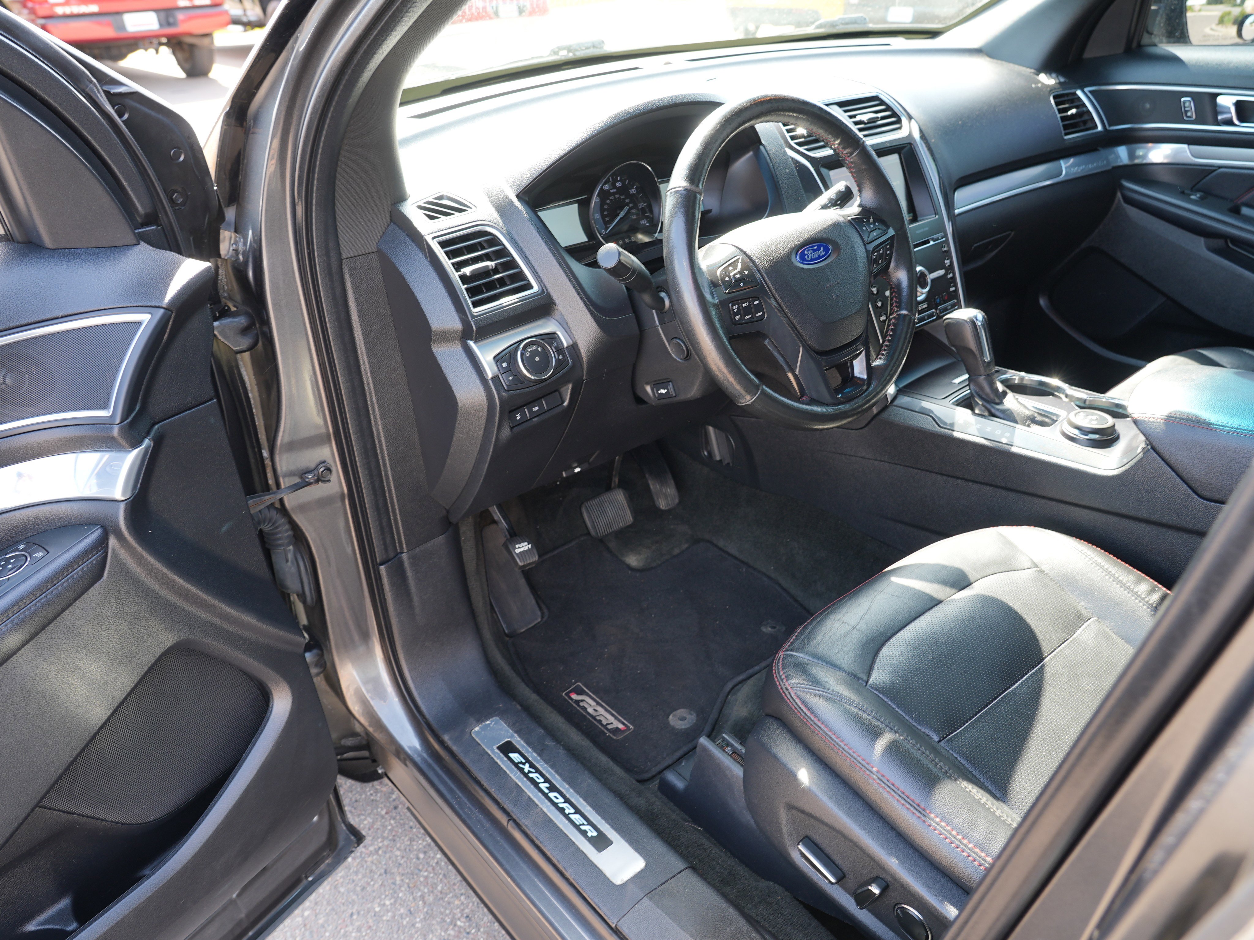 Used 2016 Ford Explorer Sport w/ Equipment Group 401A AWD/4WD image 13