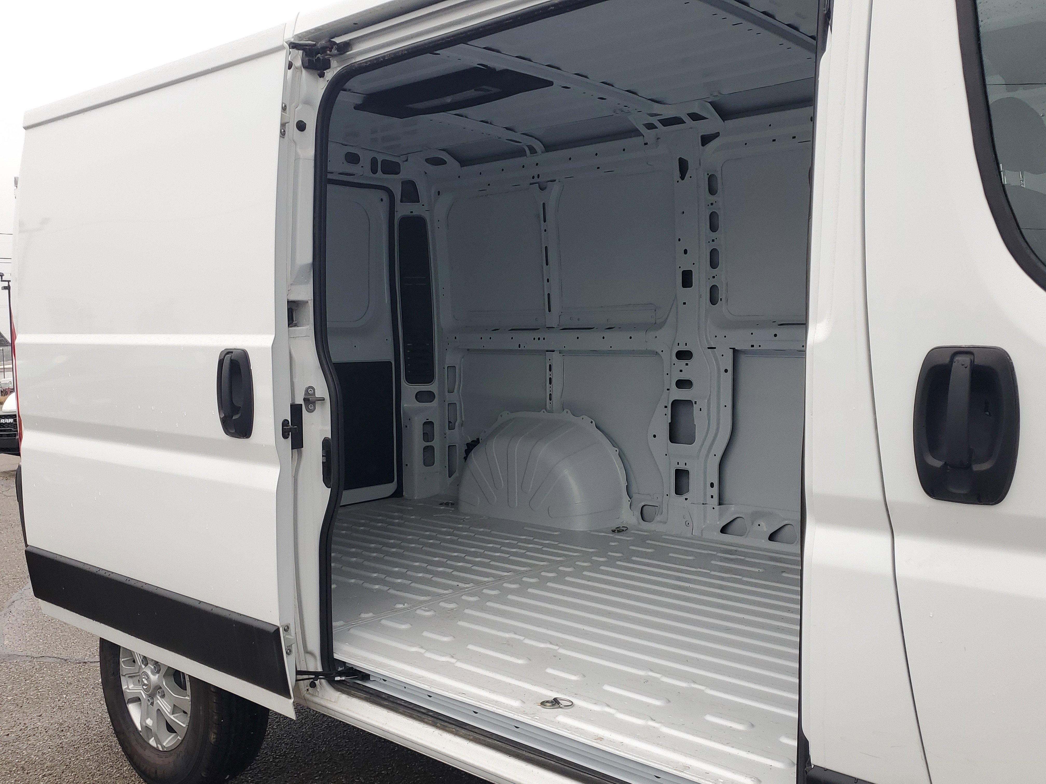 Used 2025 RAM ProMaster 2500 w/ Quick Order Package 22G SLT image 19