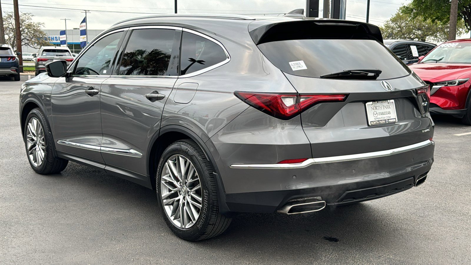 Used 2023 Acura MDX SH-AWD w/ Advance Package image 5