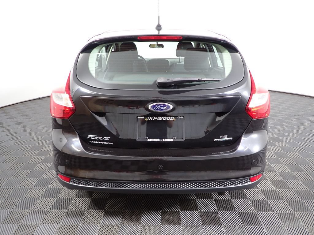 Used 2014 Ford Focus SE w/ SE Sport Package FWD image 13