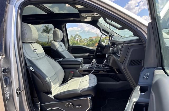 Used 2022 Ford F150 Lightning Platinum image 4