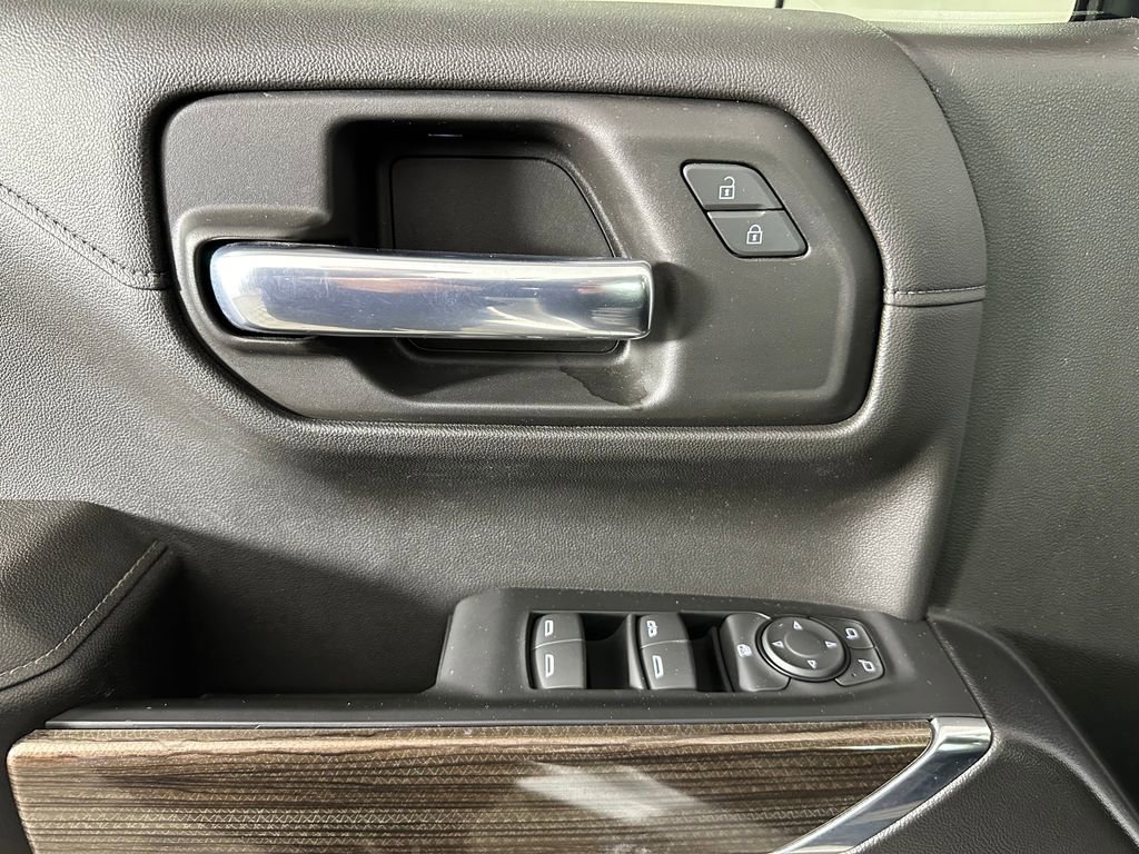 Used 2022 Chevrolet Silverado 1500 LT w/ Z71 Off-Road Package image 26