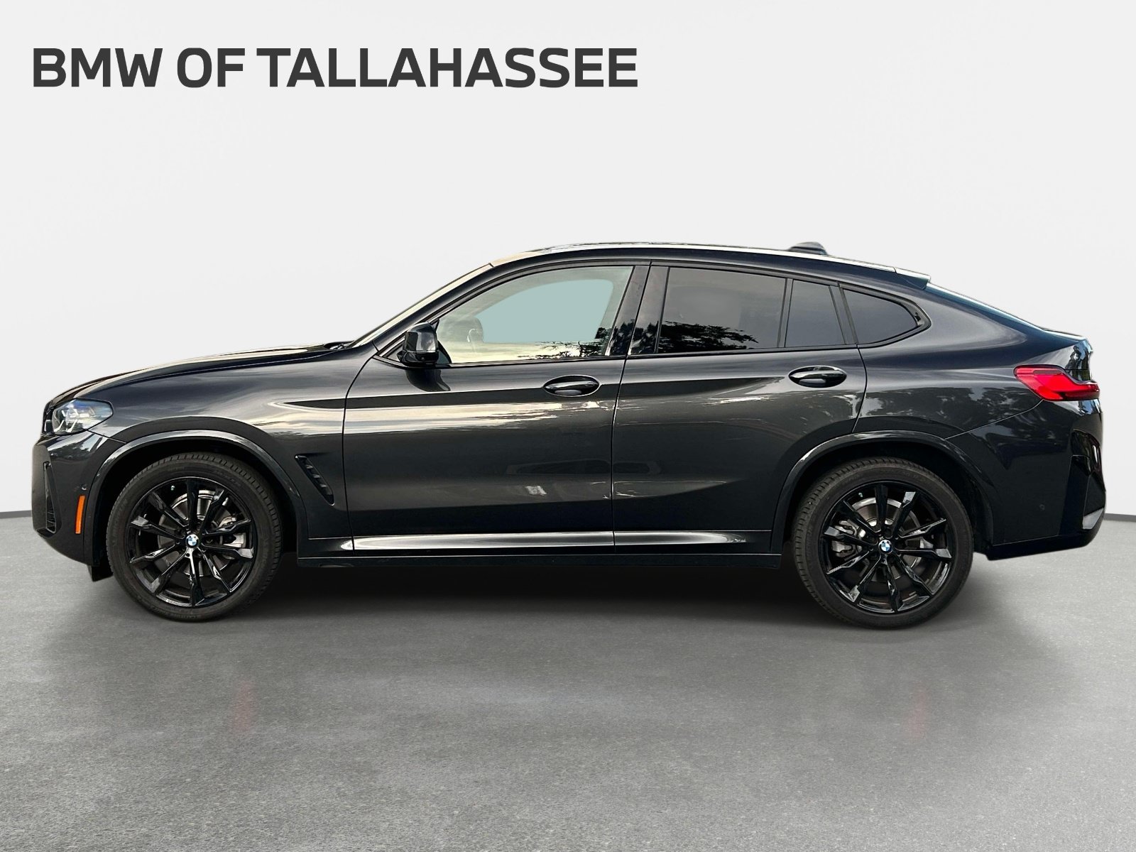 Used 2024 BMW X4 xDrive30i w/ Premium Package AWD/4WD image 8