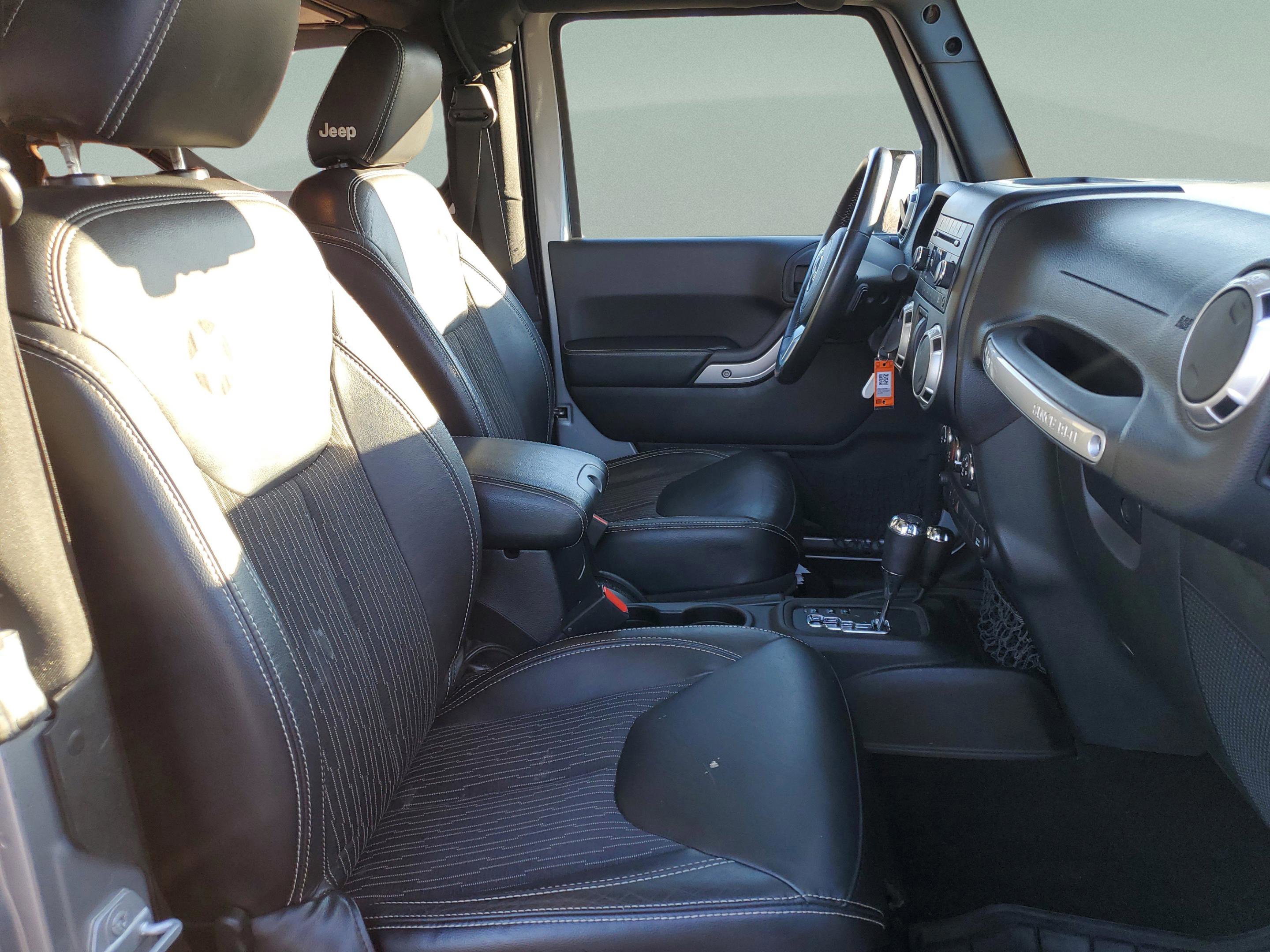 Used 2015 Jeep Wrangler Freedom Edition image 27