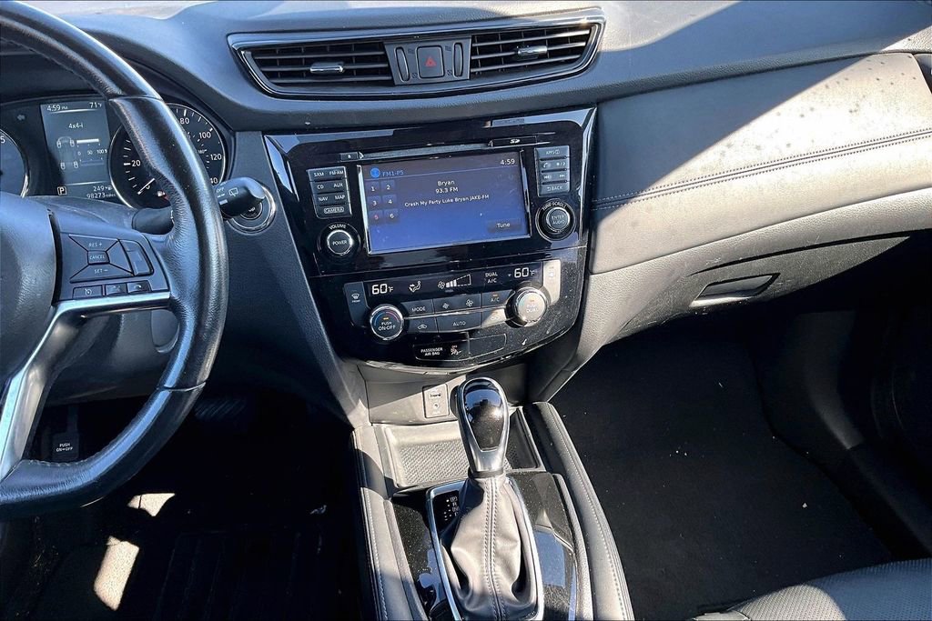 Used 2017 Nissan Rogue SL w/ SL Premium Package AWD/4WD image 6