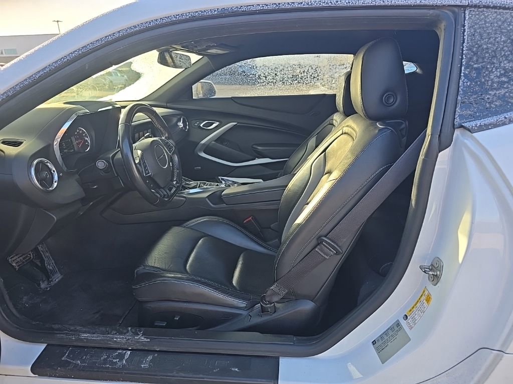 Used 2018 Chevrolet Camaro LT image 8