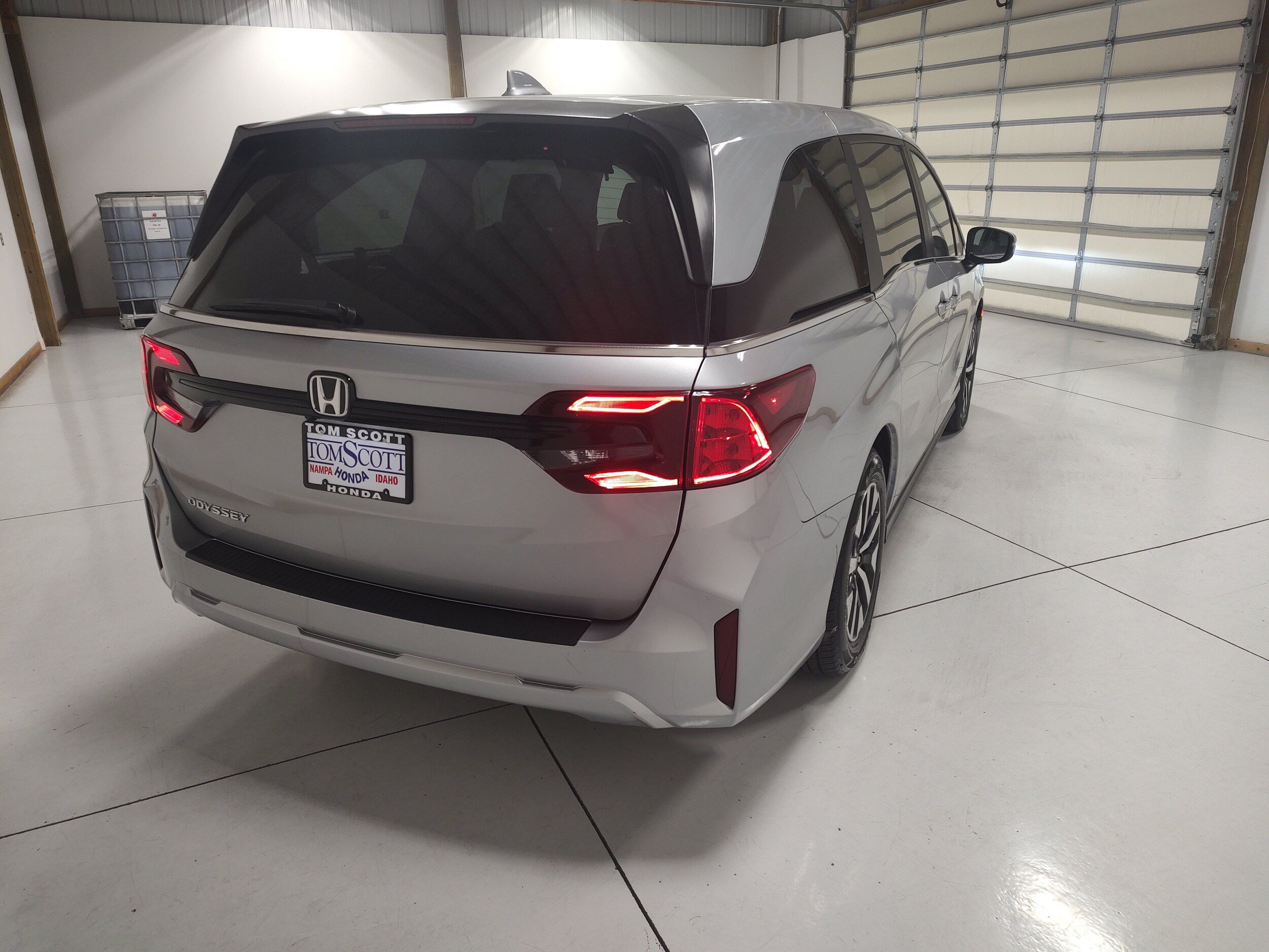 Used 2025 Honda Odyssey EX-L image 13
