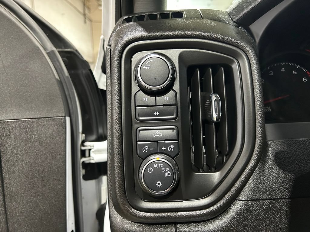 Used 2022 Chevrolet Silverado 3500 W/T w/ WT Convenience Package AWD/4WD image 18