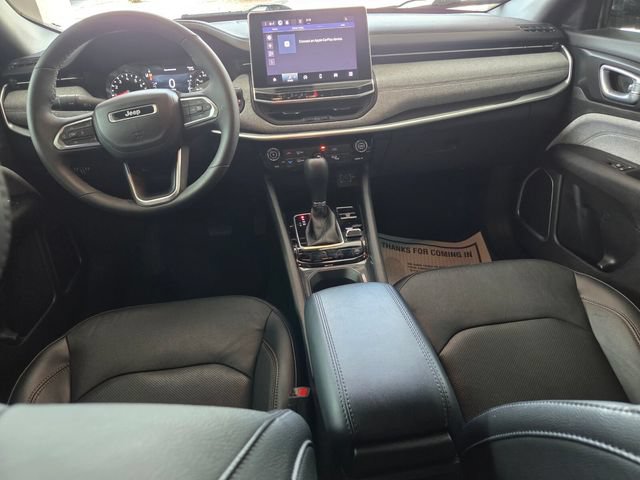 Used 2023 Jeep Compass Latitude AWD/4WD image 8