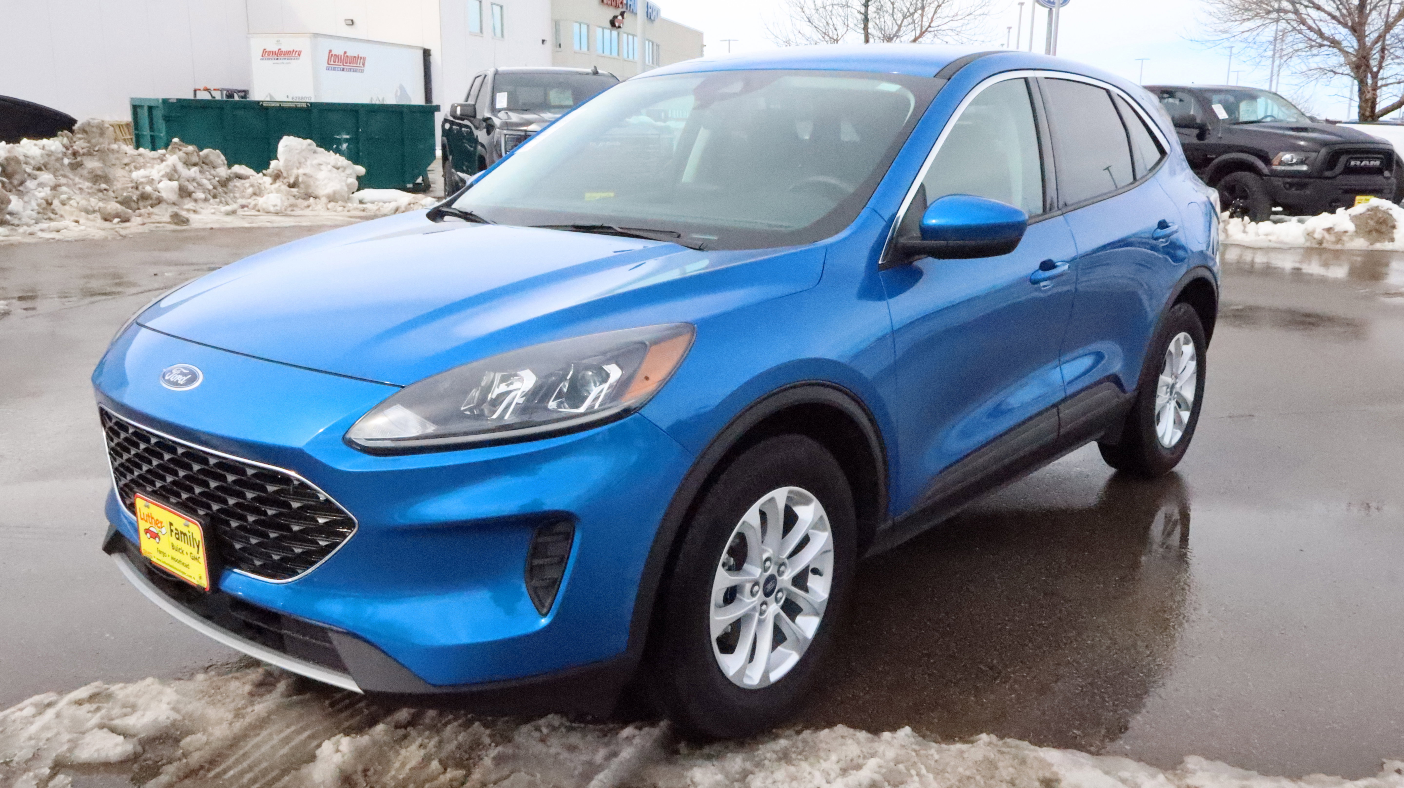 Used 2021 Ford Escape SE w/ Convenience Package image 3