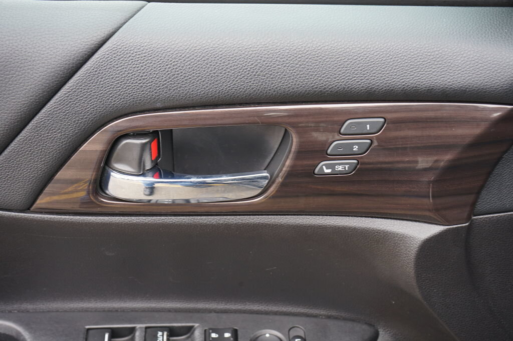 Used 2016 Honda Accord EX-L image 14