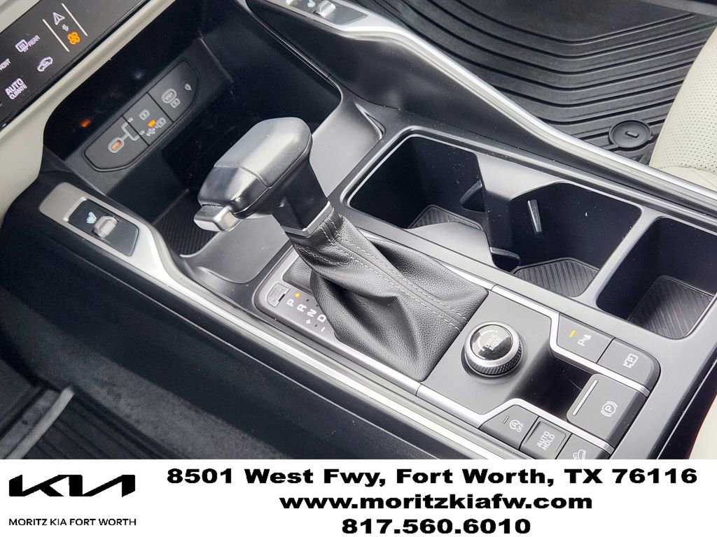Certified 2025 Kia Sorento S FWD image 19