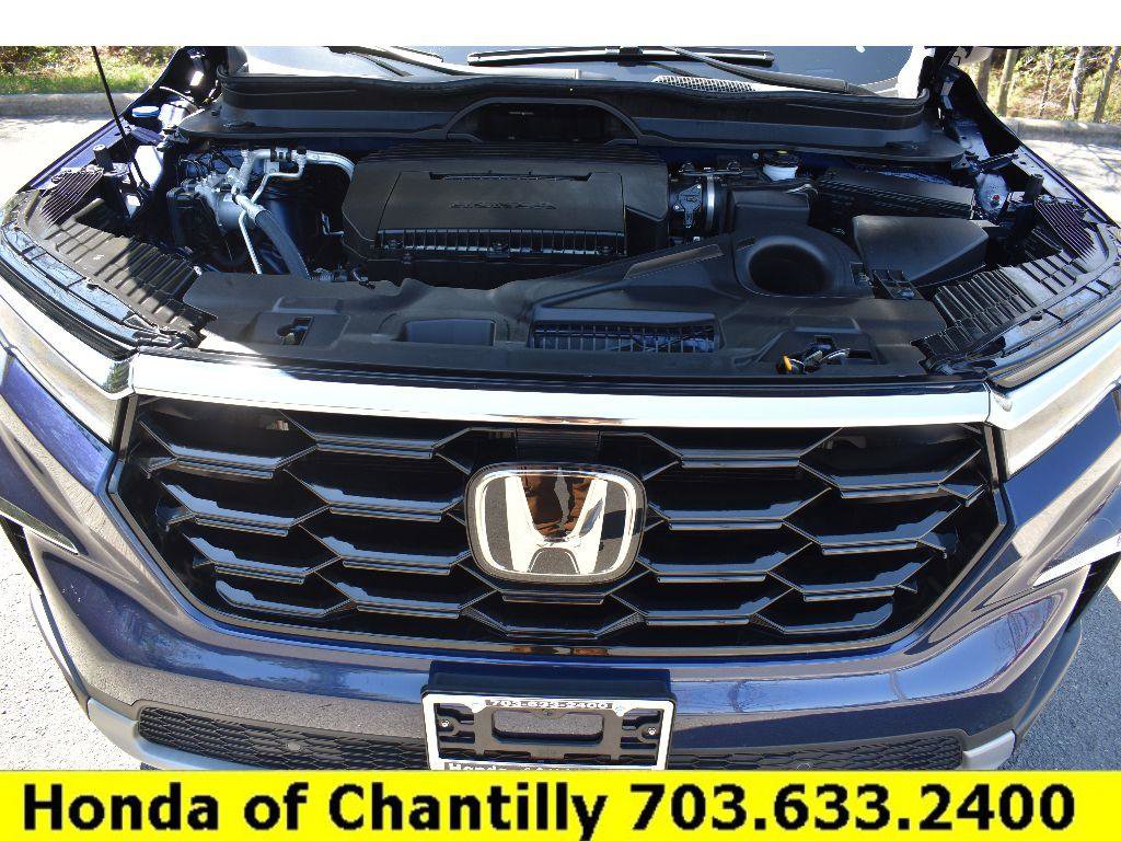 Used 2025 Honda Pilot Touring image 39