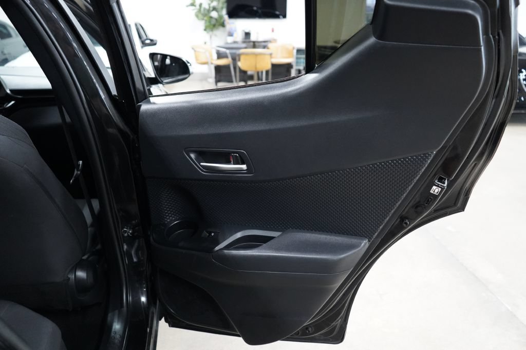 Used 2019 Toyota C-HR LE FWD image 23