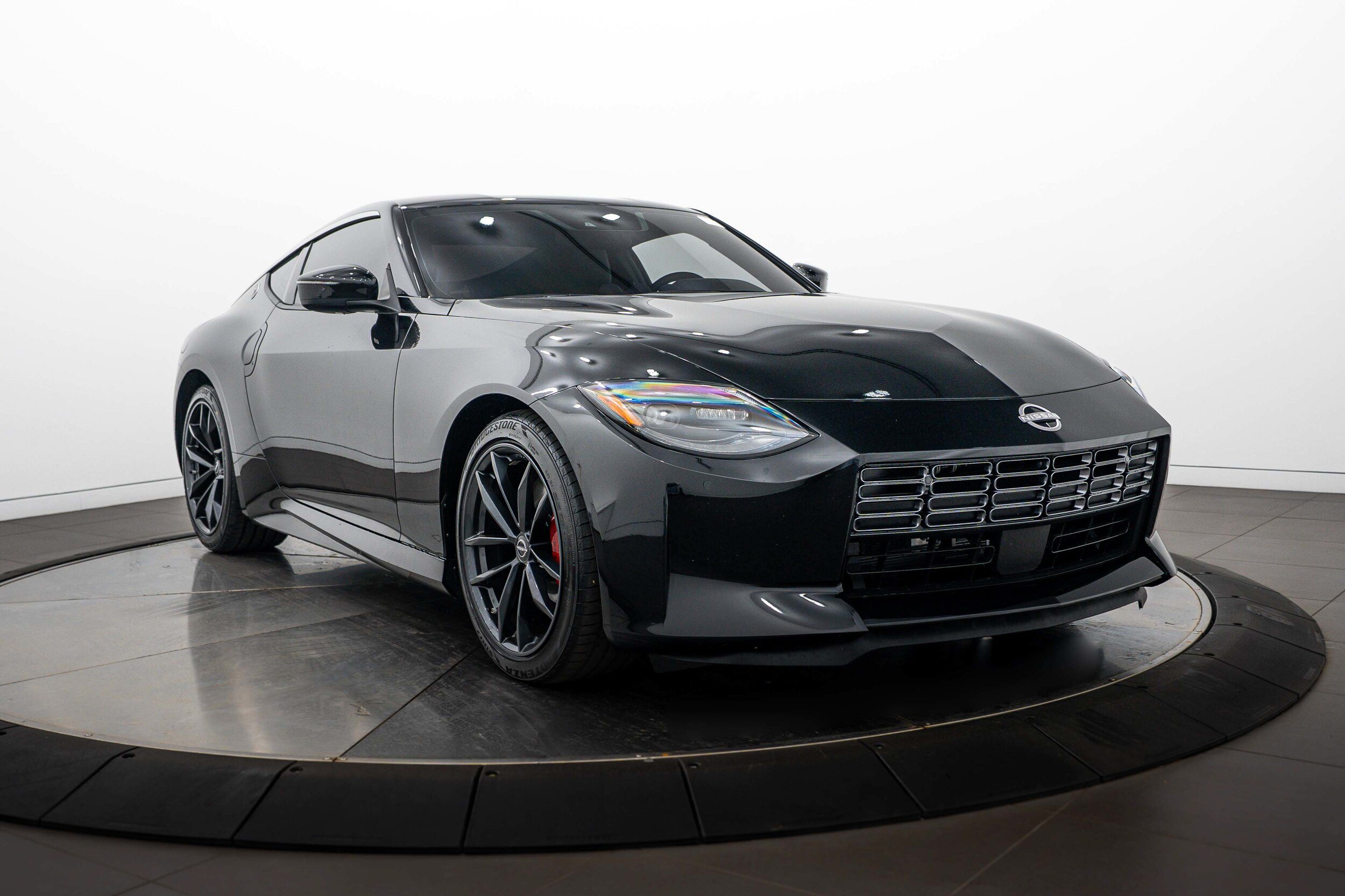 Used 2024 Nissan Z Performance w/ Floor Mat Package RWD image 2