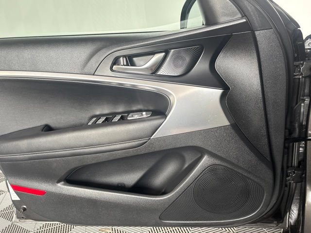 Used 2025 Genesis G70 2.5T RWD image 16