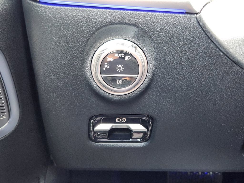 New 2025 Mercedes-Benz C 300 4MATIC Sedan image 21