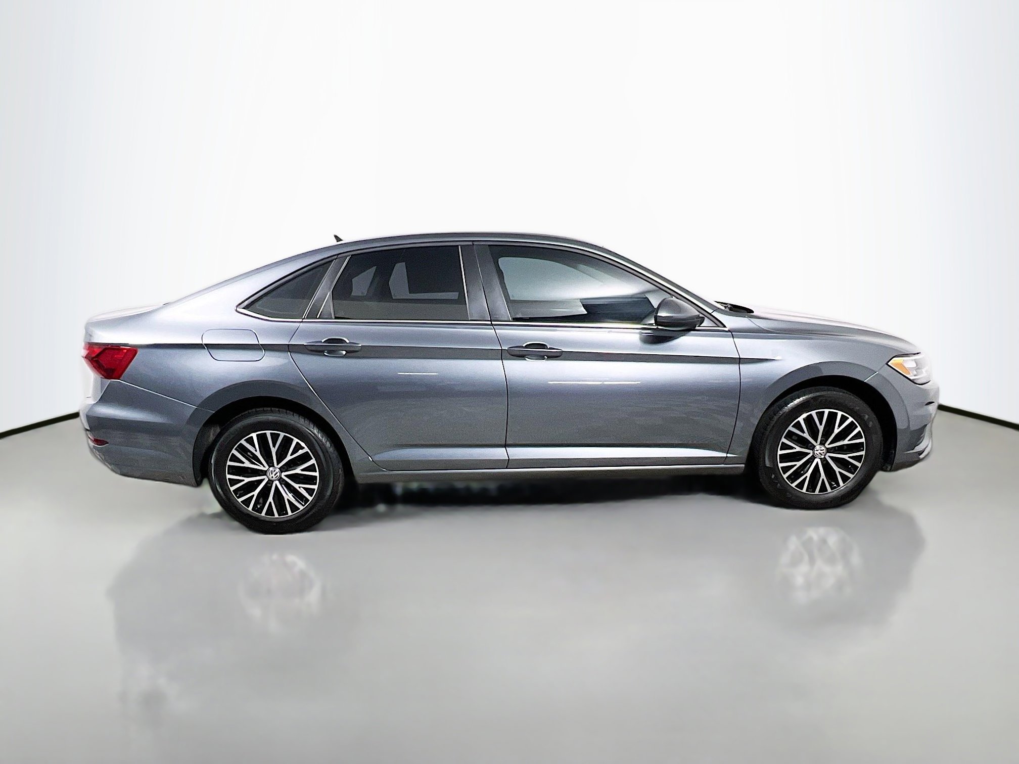 Used 2021 Volkswagen Jetta S image 3