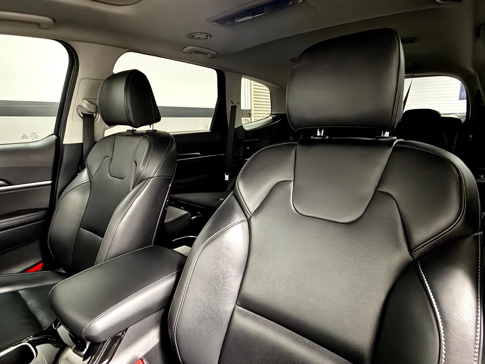Used 2025 Kia Telluride S FWD image 24