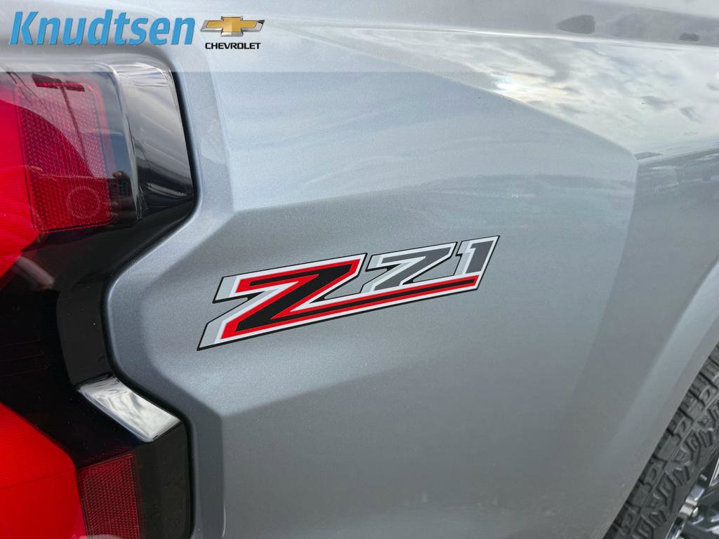 Used 2024 Chevrolet Colorado Z71 w/ Safety Package AWD/4WD image 9