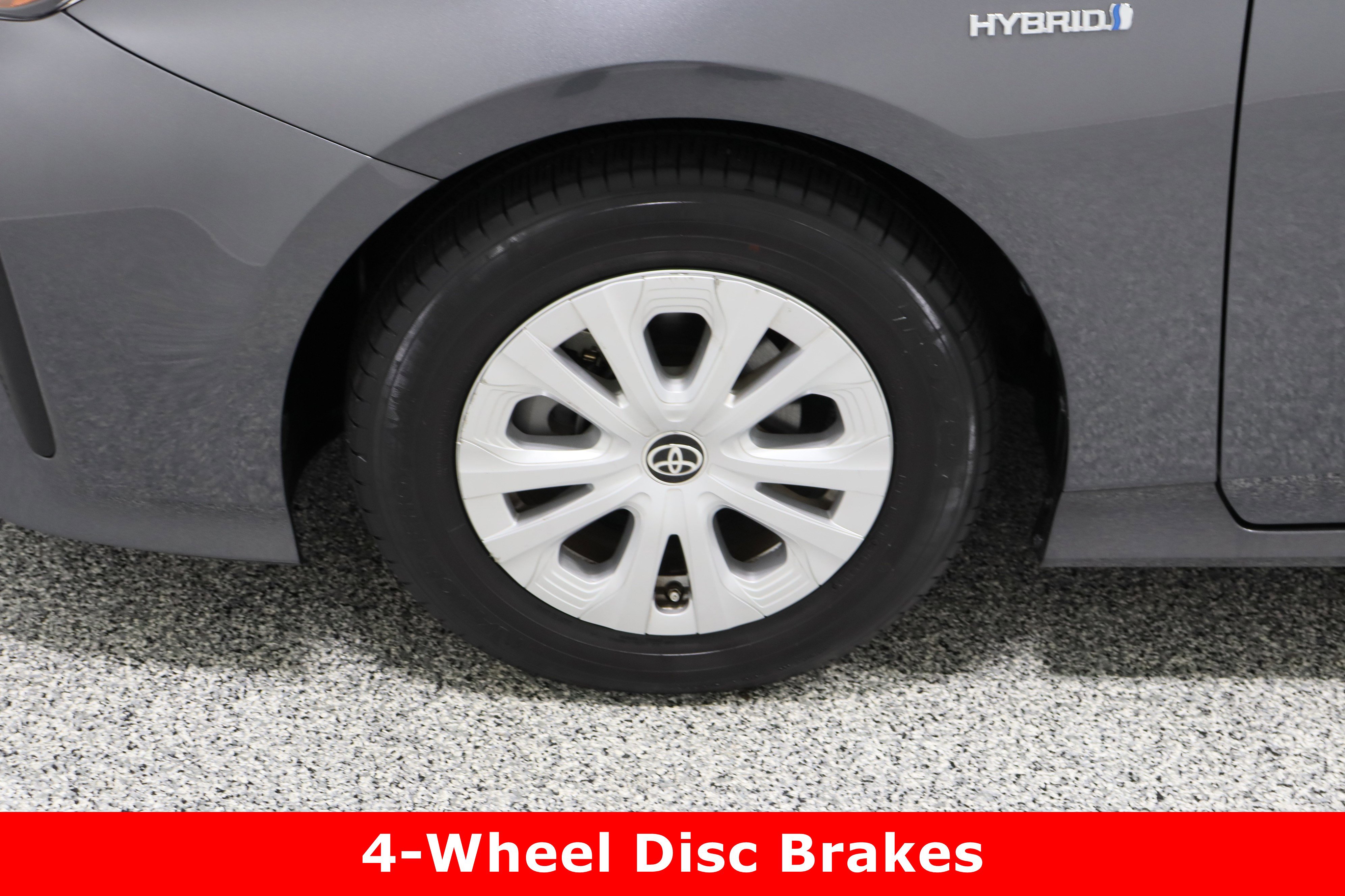 Used 2020 Toyota Prius L Eco image 11