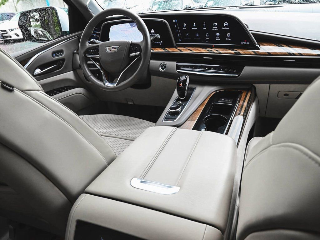 Used 2022 Cadillac Escalade Sport Platinum image 32