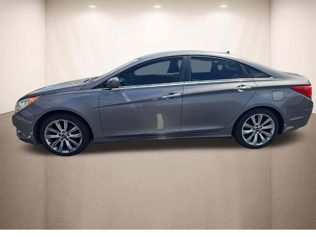 Used 2011 Hyundai Sonata SE FWD image 2