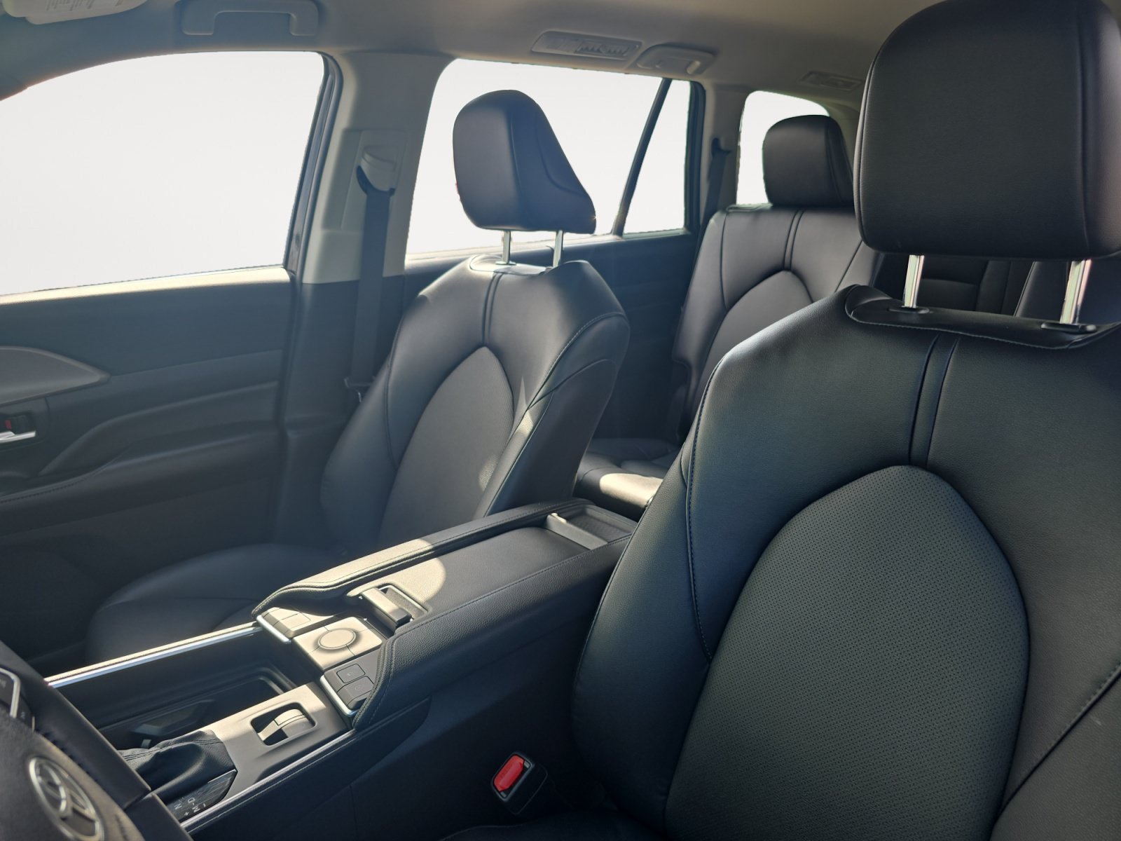 Certified 2025 Toyota Grand Highlander AWD image 9