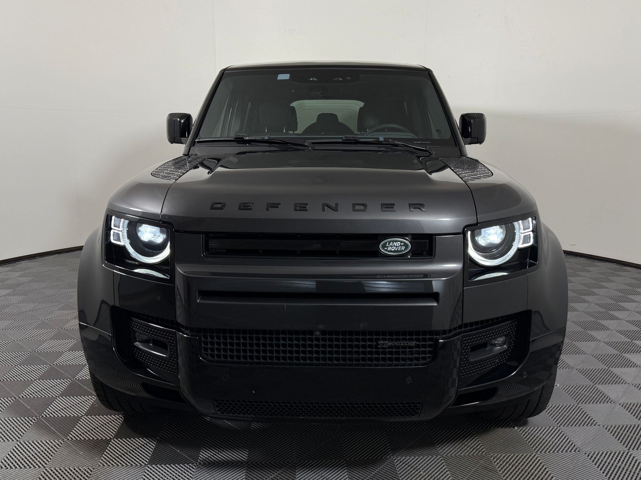 Used 2023 Land Rover Defender 110 X-Dynamic SE AWD/4WD image 6