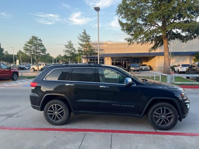 Used 2017 Jeep Grand Cherokee Limited w/ Luxury Group II AWD/4WD image 5