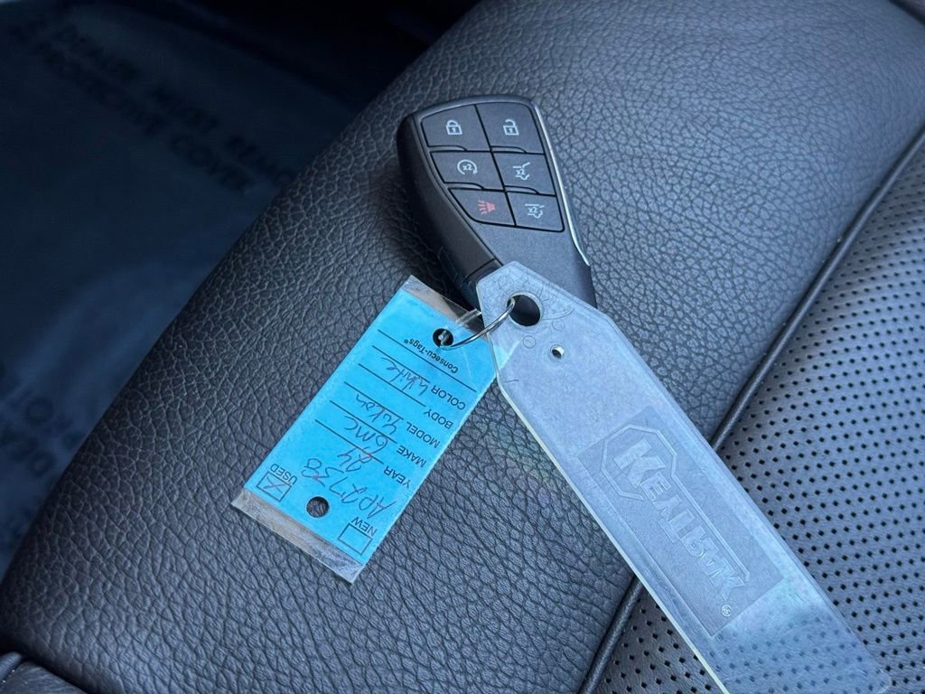 Used 2024 GMC Yukon XL Denali image 37