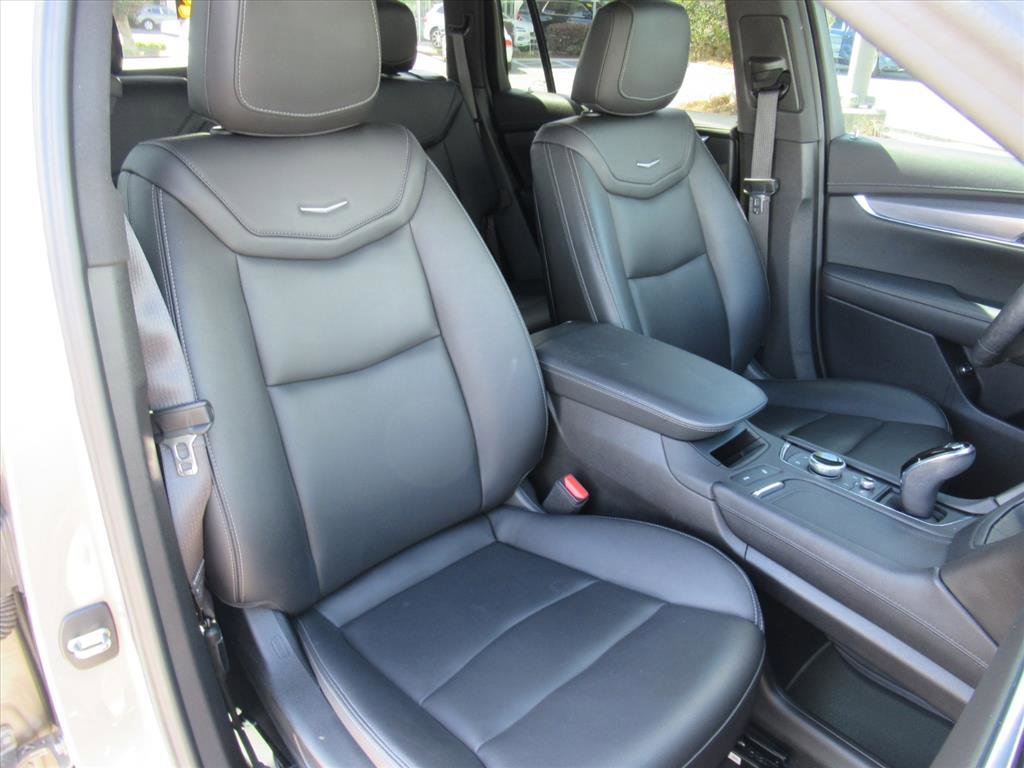 Used 2022 Cadillac XT6 Luxury image 8