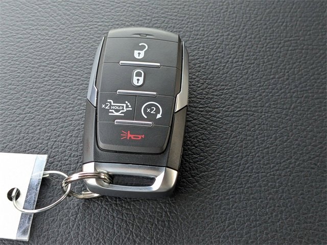 New 2026 RAM 1500 4x4 Crew Cab image 29