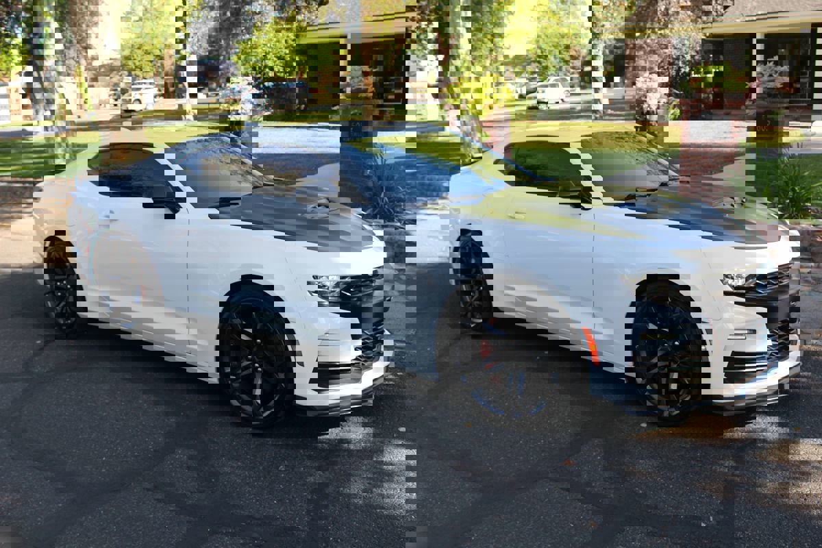 Used 2019 Chevrolet Camaro SS RWD image 40