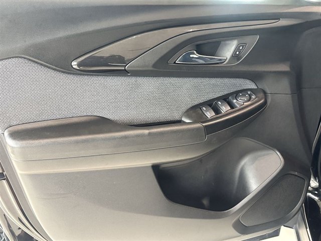 Certified 2022 Chevrolet TrailBlazer LT w/ Convenience Package FWD image 21