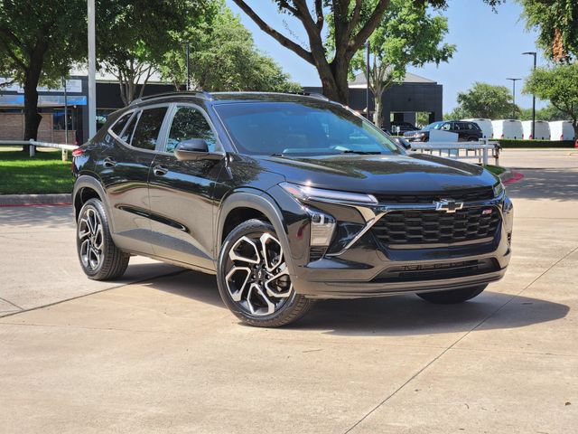 Used 2024 Chevrolet Trax RS FWD image 2