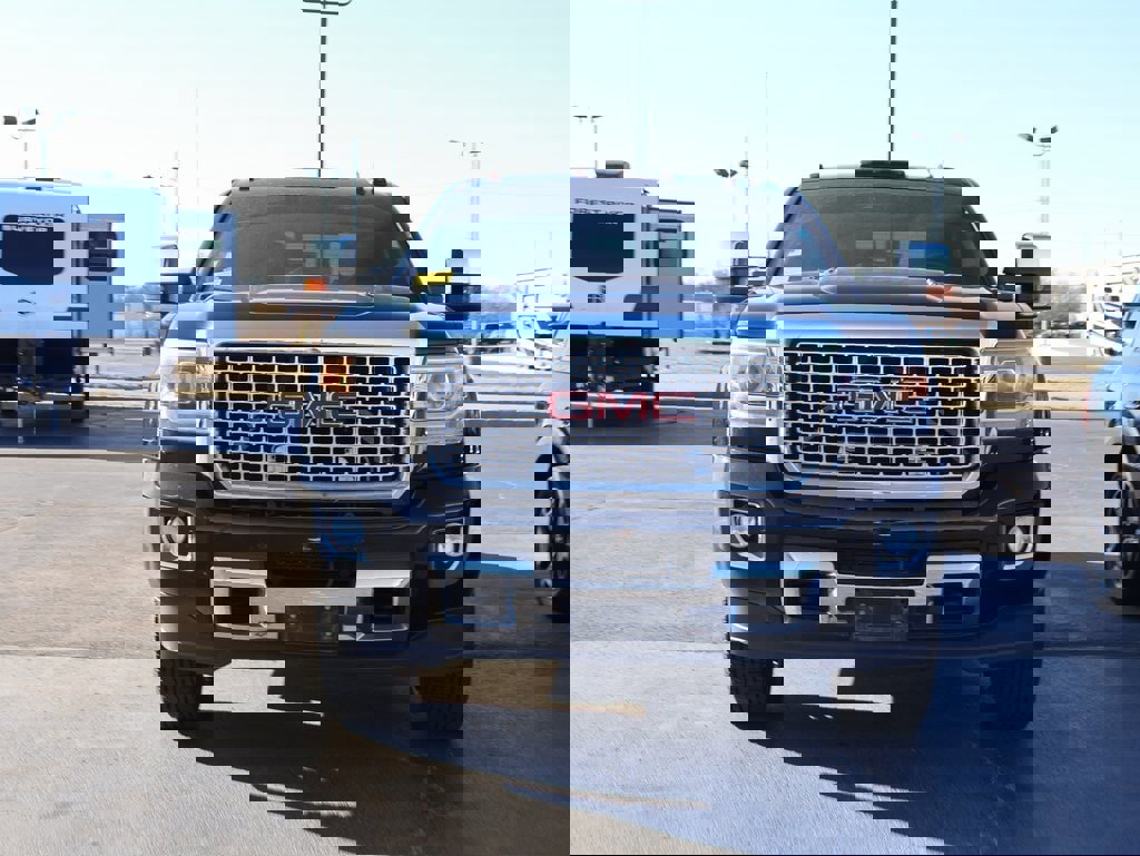 Used 2016 GMC Sierra 2500 Denali w/ Duramax Plus Package image 8