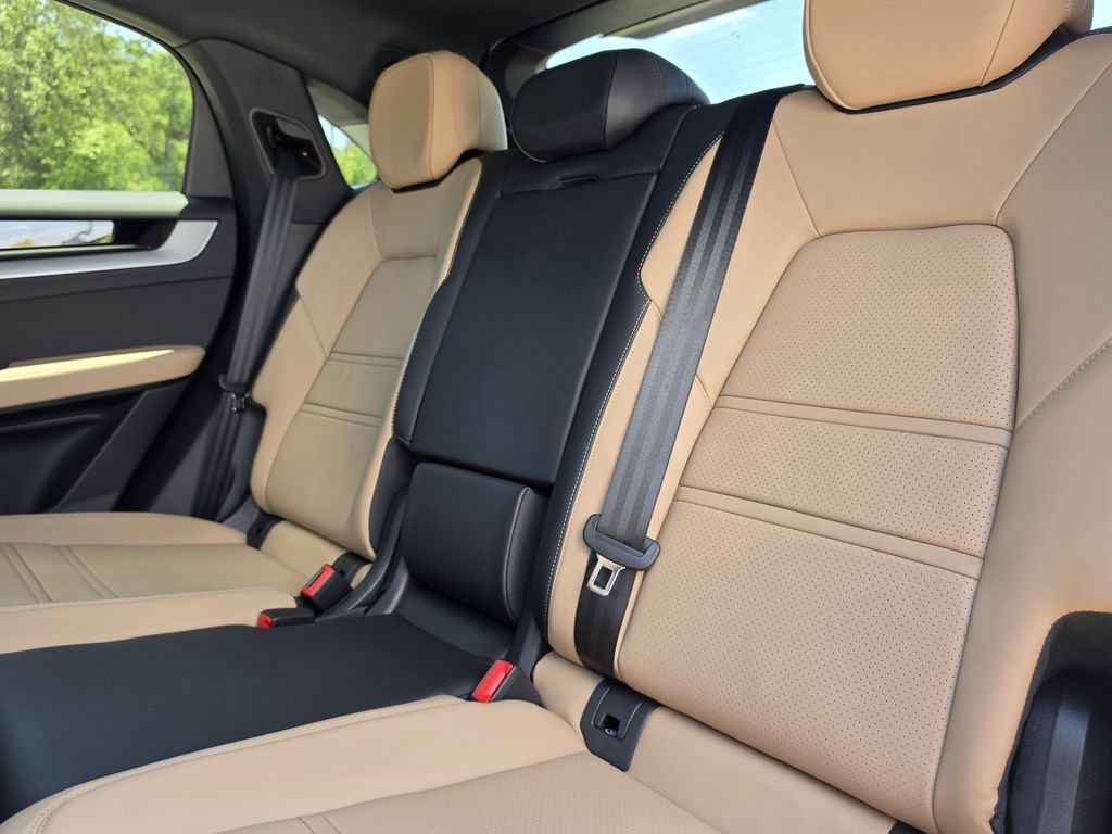 New 2026 Porsche Cayenne Coupe AWD/4WD image 23