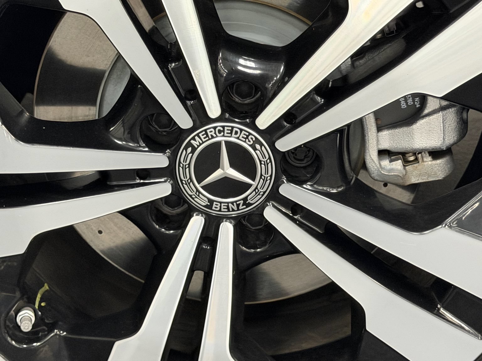 Used 2025 Mercedes-Benz GLB 250 image 18