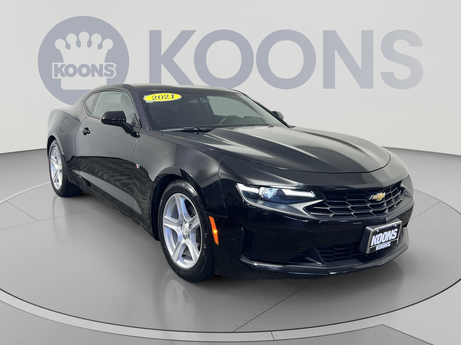 Used 2021 Chevrolet Camaro LT RWD image 2